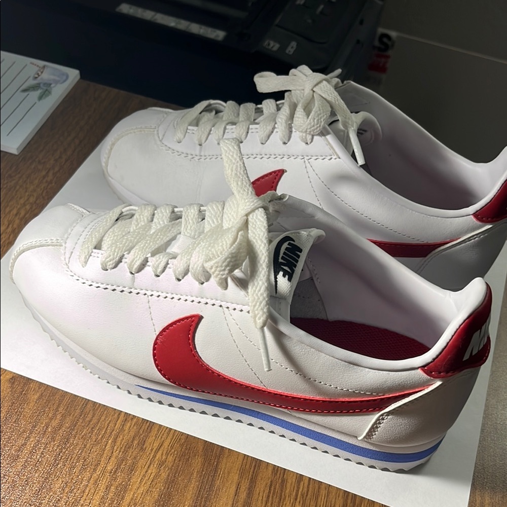 COPY - Women’s Nike Classic Cortez Leather White Red Sneakers   Size 6W